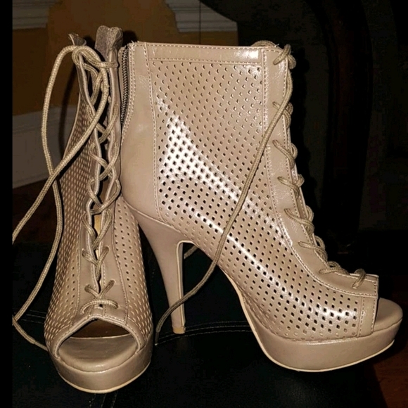 Laceup Olive Green Booties - Picture 1 of 4